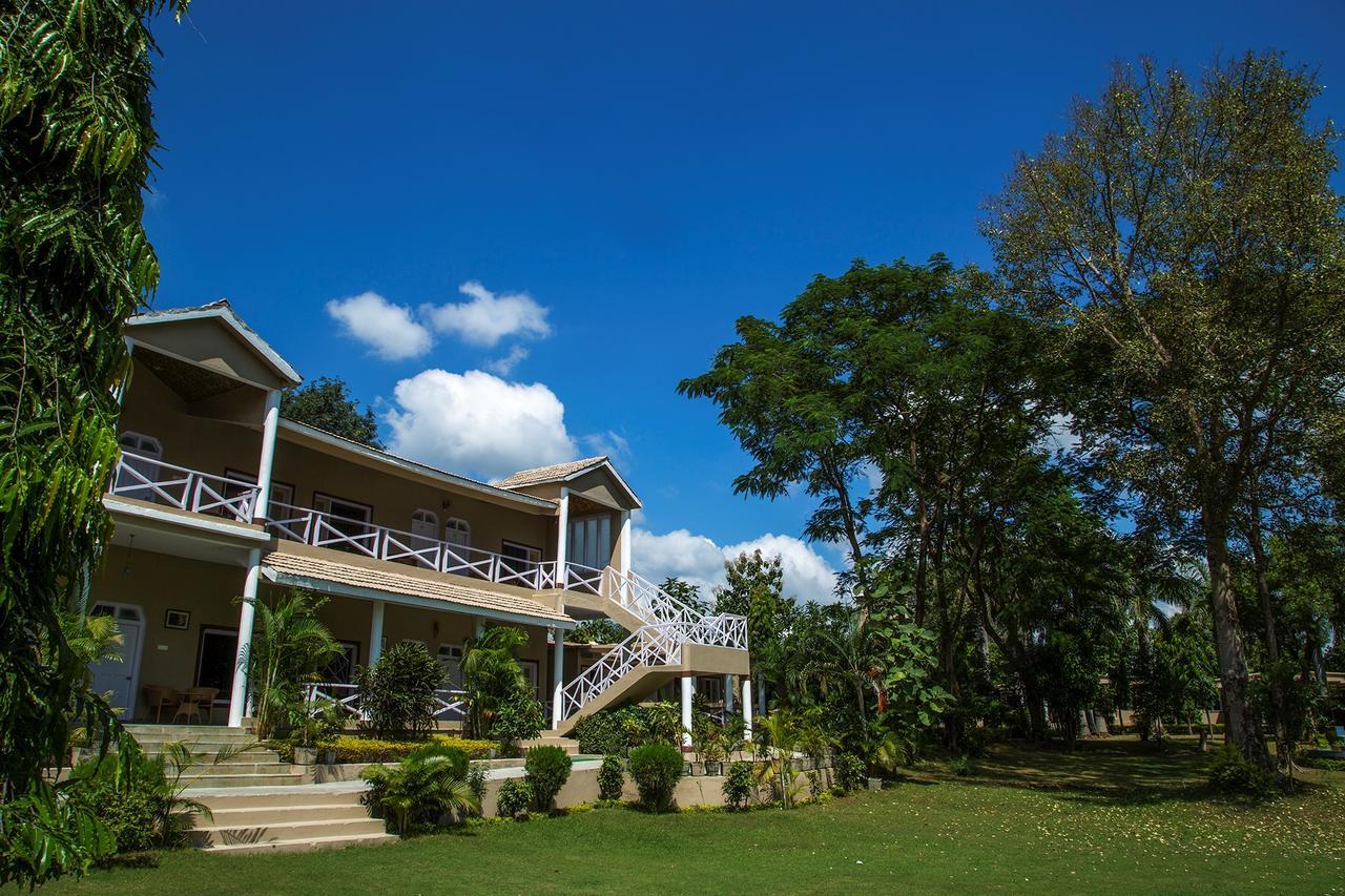 Tiger'S Den Resort Bandhavgarh National Park 外观 照片