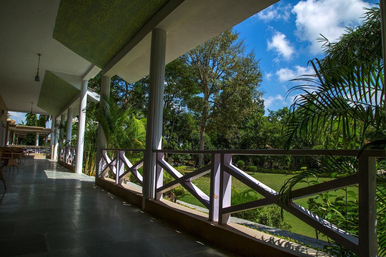 Tiger'S Den Resort Bandhavgarh National Park 外观 照片
